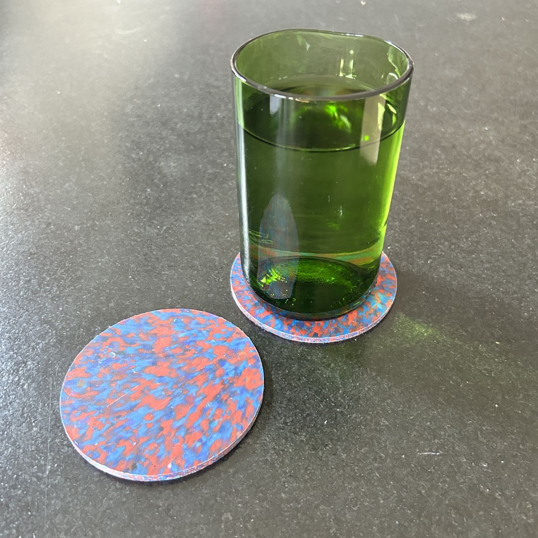 Untersetzer aus recyceltem Kunststoff – 2er-Set – Blau & Lila
