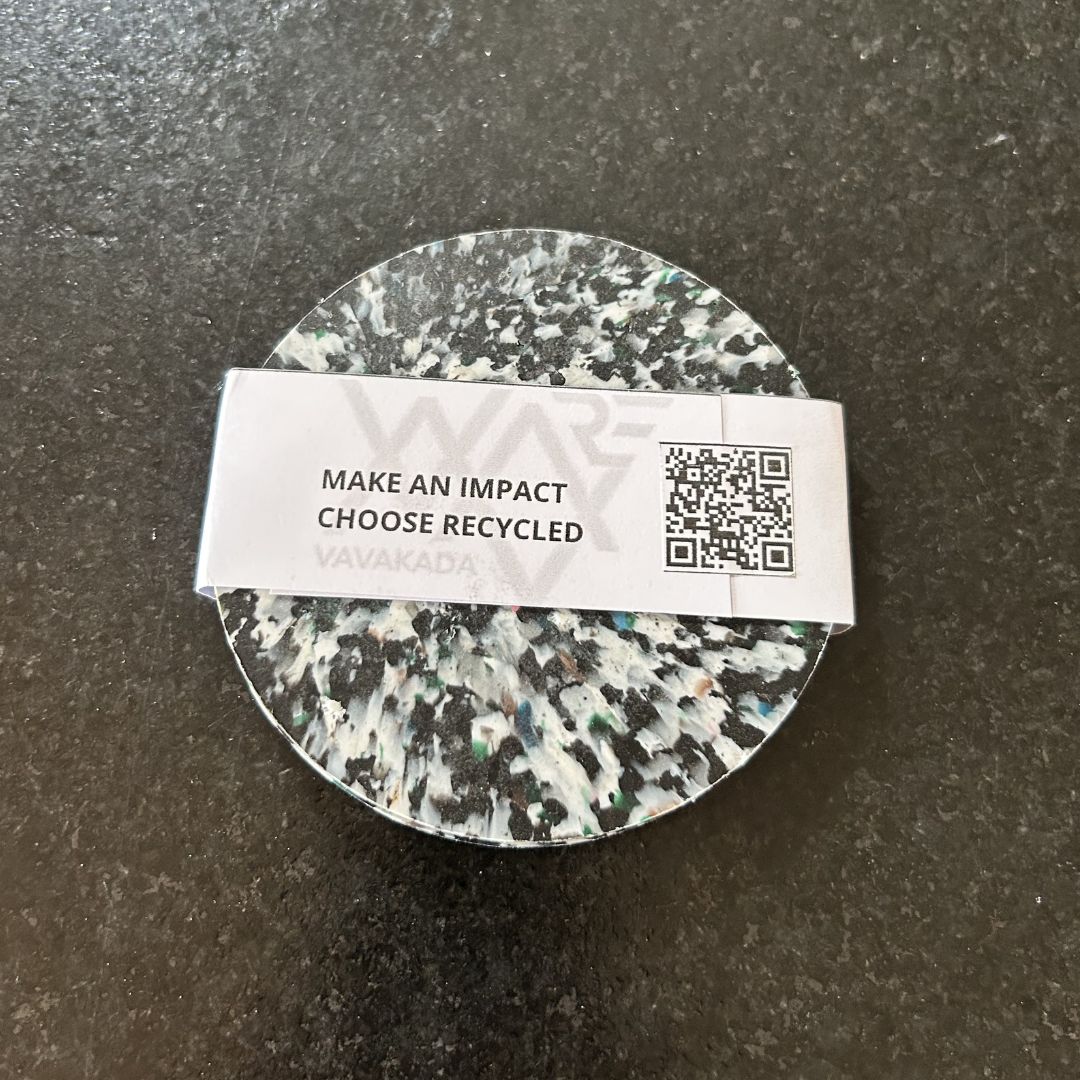 Untersetzer aus recyceltem Kunststoff – 2er-Set – Schwarz & Weiß