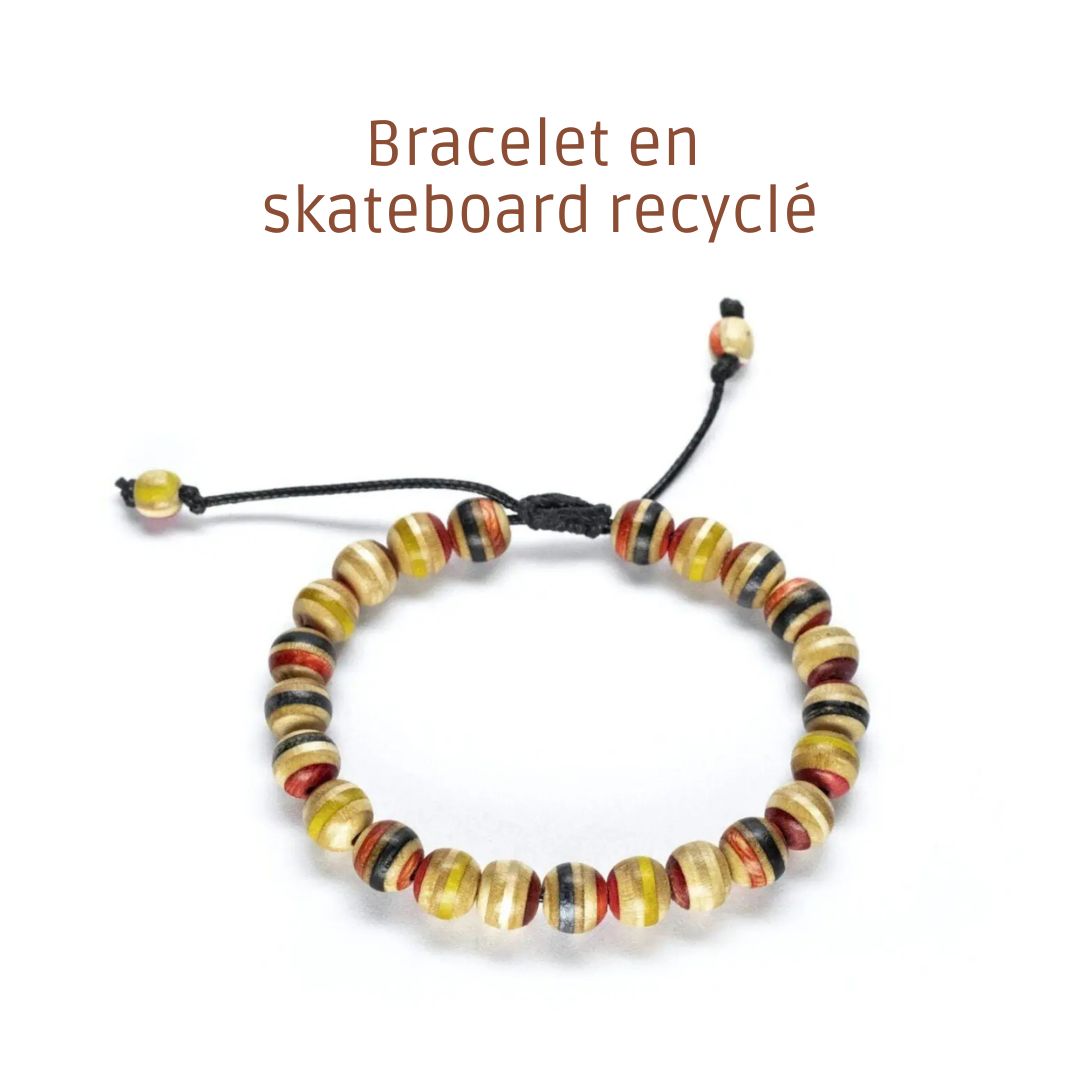 Rotes Armband aus recyceltem Skateboard – Holzperlen-Armband