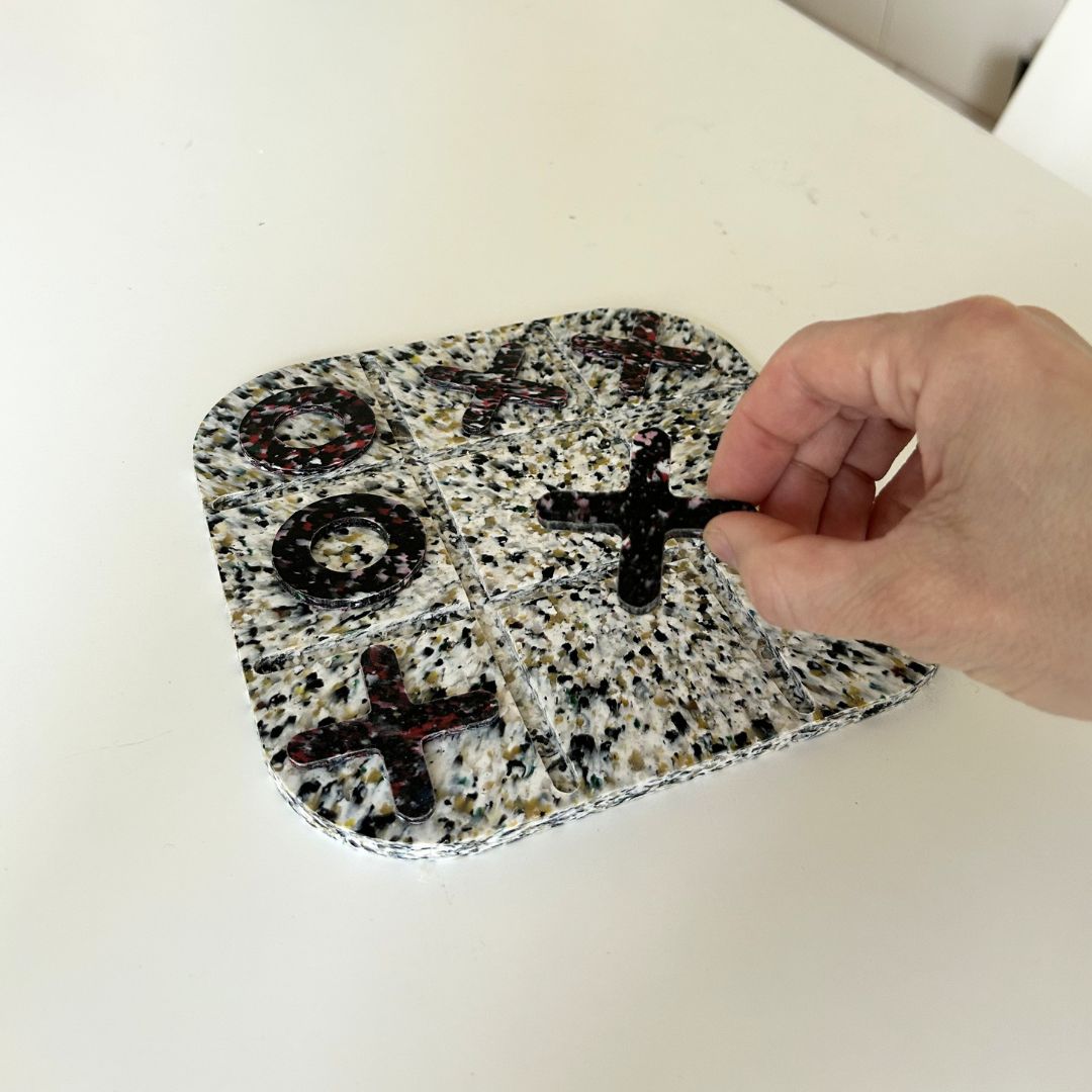 Jeu de morpion en plastique recyclé