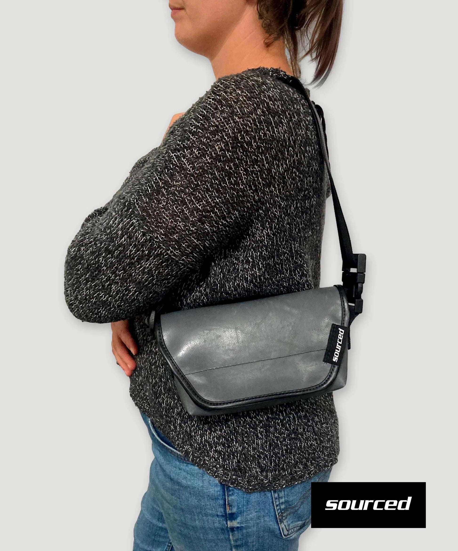 Sac vert en bâche de camion recyclée – sac convertible 3-en-1