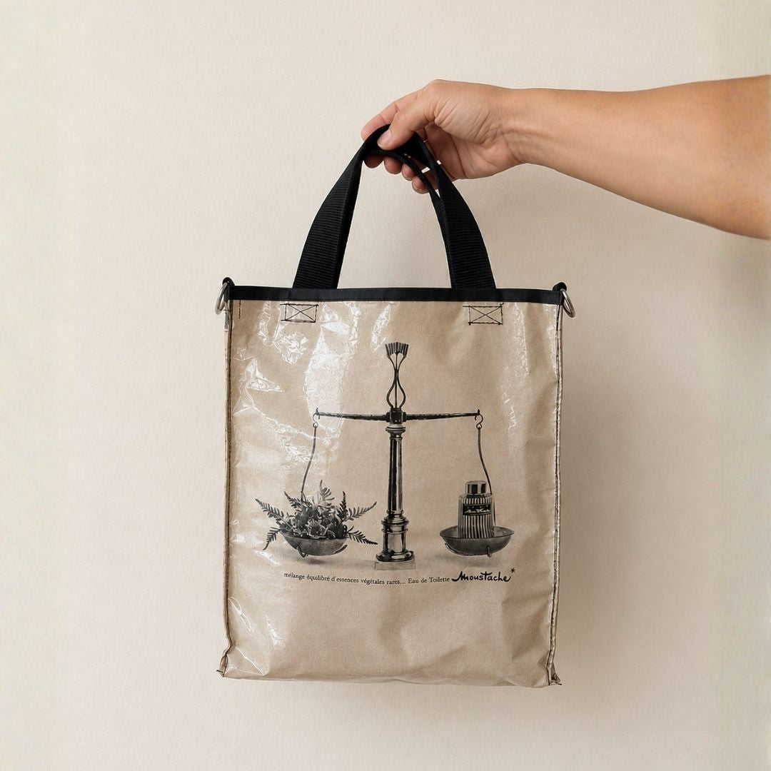 Sac cabas en page de magazine vintage Moustache