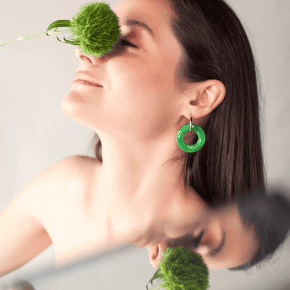 Boucles d’oreilles créoles en plastique recyclé – vert