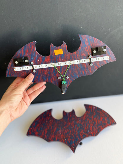 Lippen-Wandlampe aus recyceltem Kunststoff