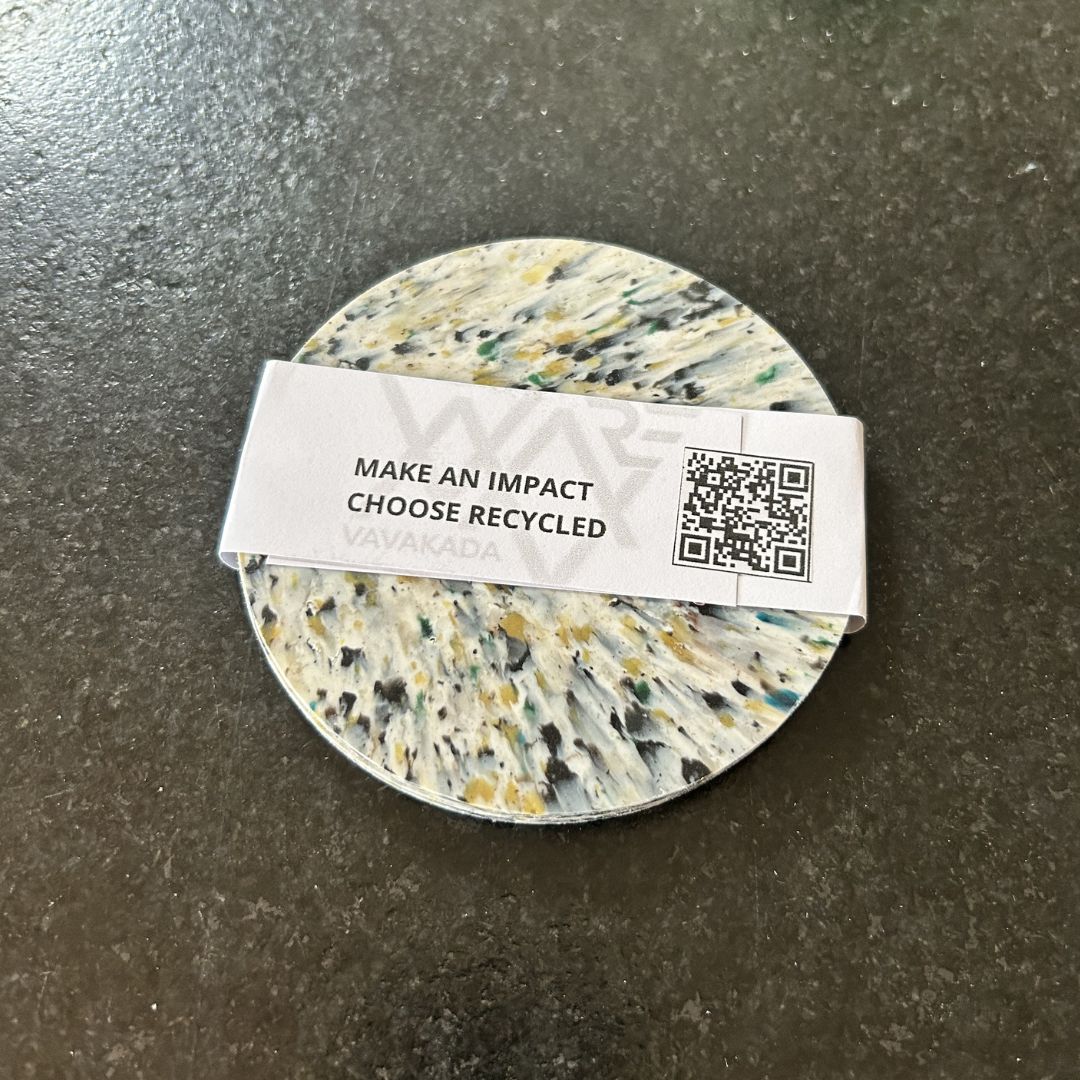 Sous-verres en plastique recyclé – Set de 2 — Blanc, noir &amp; doré