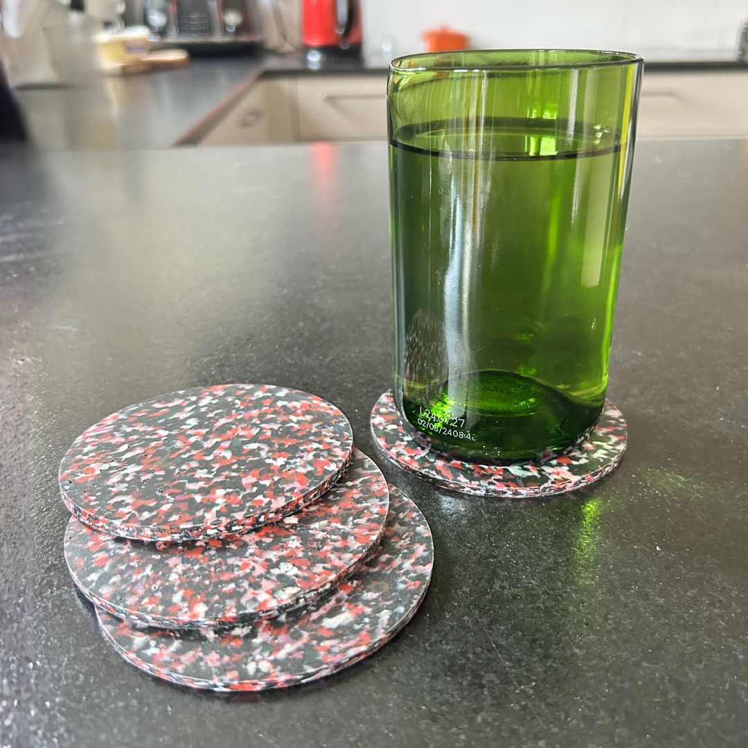 Sous-verres en plastique recyclé – Set de 4 - Noir &amp; rose