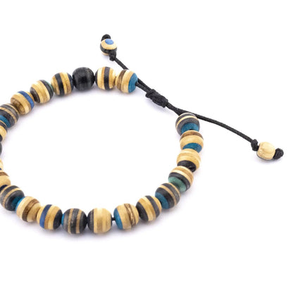 Mini bracelet bleu en skateboard recyclé – bracelet en perles de bois