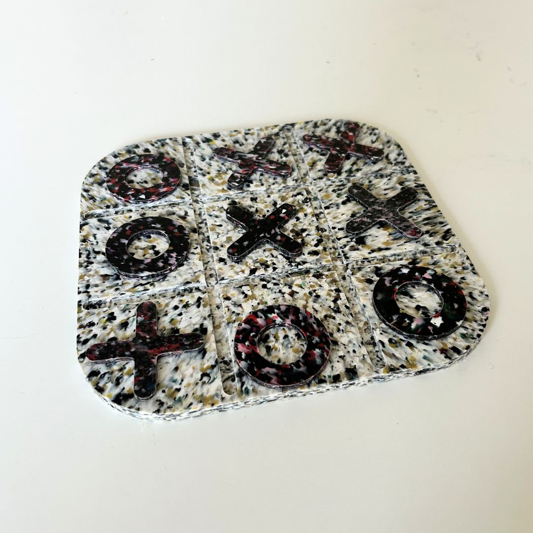 Jeu de morpion en plastique recyclé